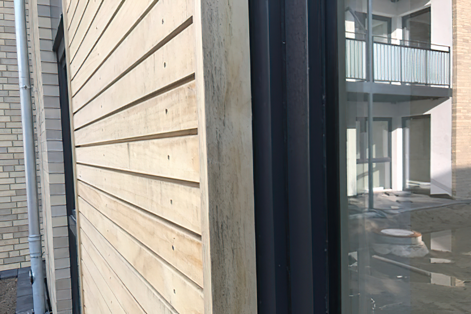 Holzfassade Leibung Alufenster 02 Holzfassade Leibung Alufenster