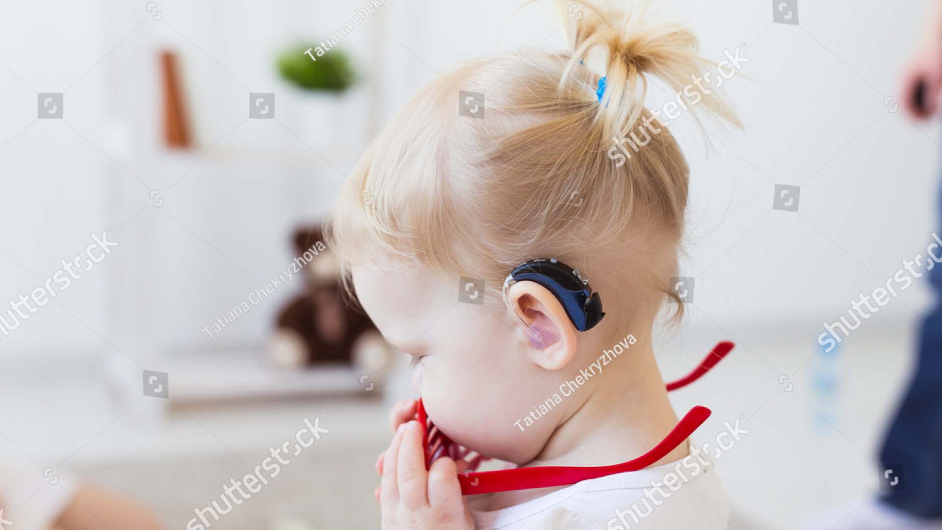 05 Maedchen mit Hoergeraet